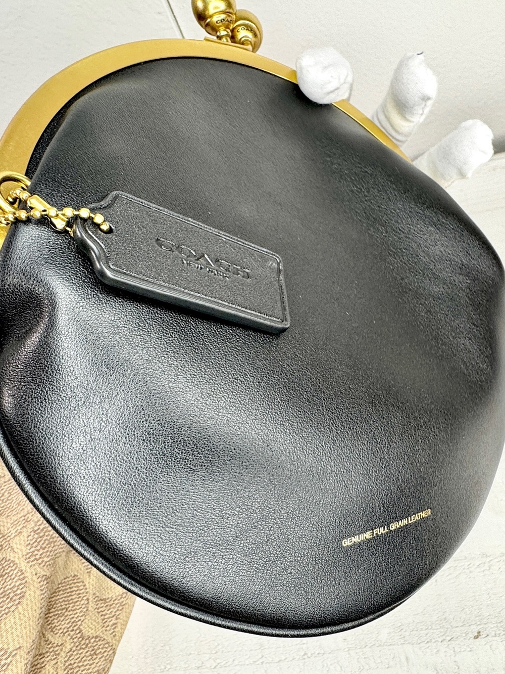 Coach Kisslock Frame Crossbody Black Full Grain Leather Gold Chain NWT RARE - Picture 2 of 10